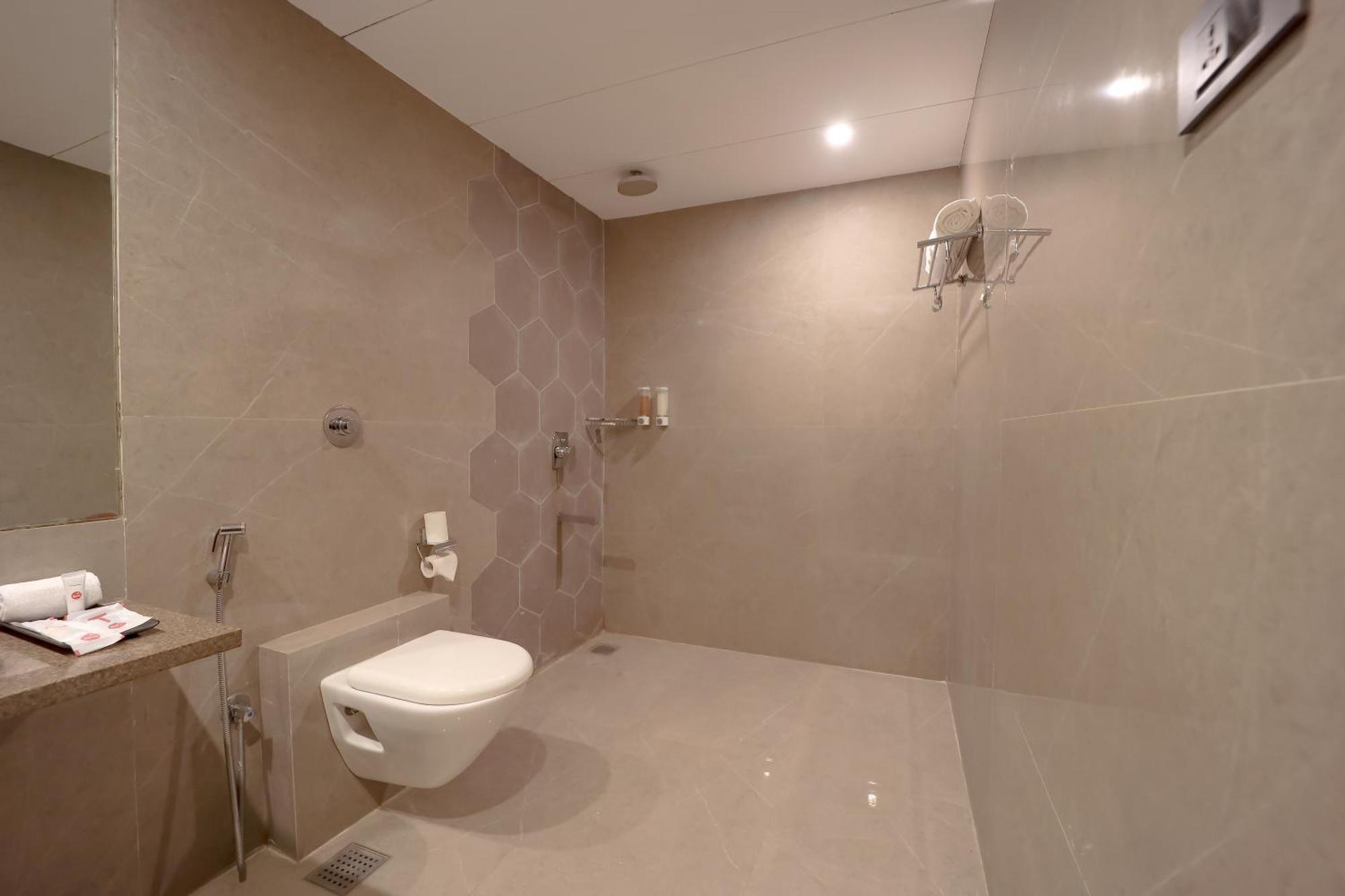 Zip By Spree Hotels Surat Exterior photo